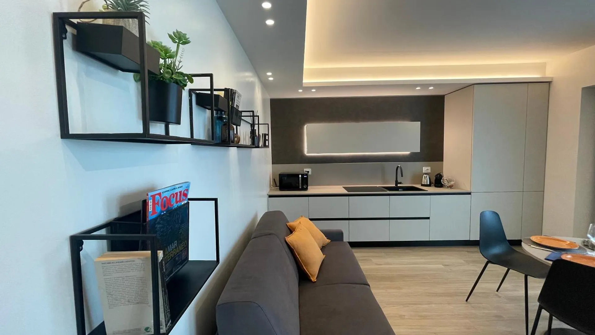 Casa Vacanze Glicine Bergamo 0*,  Italy